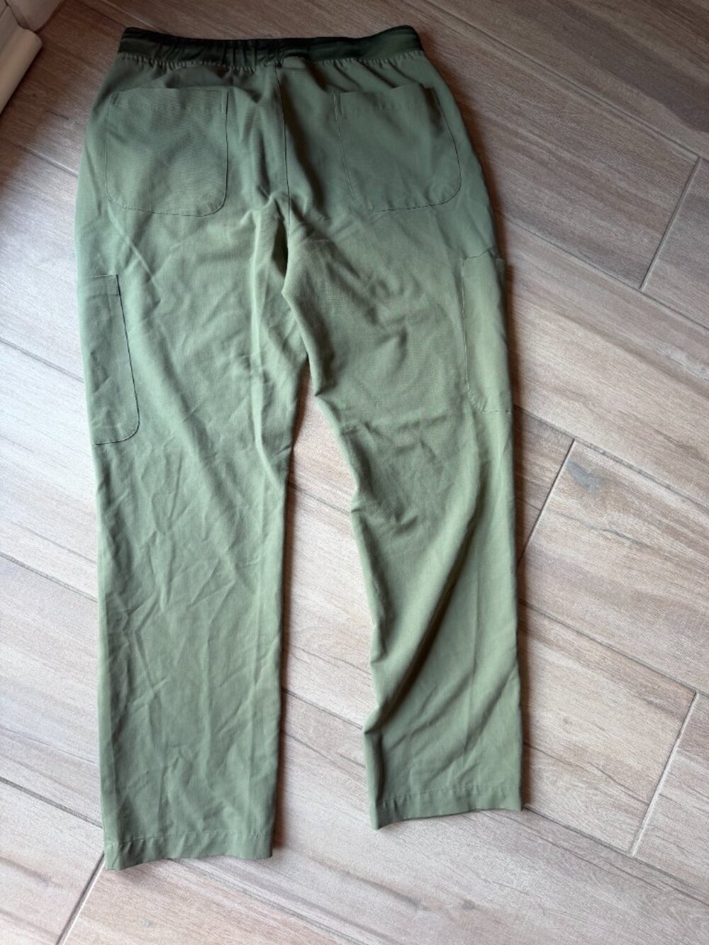 Mandala Army Green Scrub Set - V-Neck Top & Cargo Bottoms - Women's Size L - Picture 11 of 13